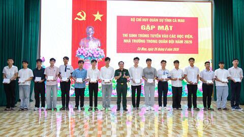 Cà Mau: Gặp mặt thí sinh trúng tuyển vào các học viện, nhà trường Quân đội năm 2026